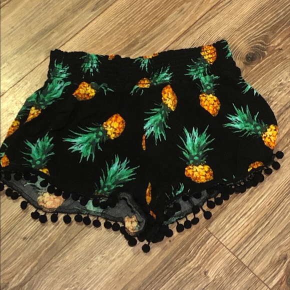 La Hearts Pants - LA HEARTS Pineapple Pom Pom Shorts